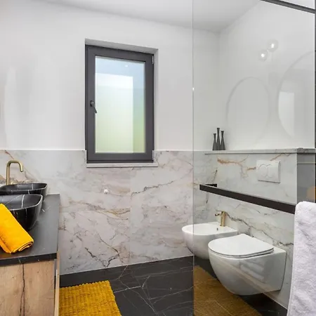 Villa Luna By Guide *